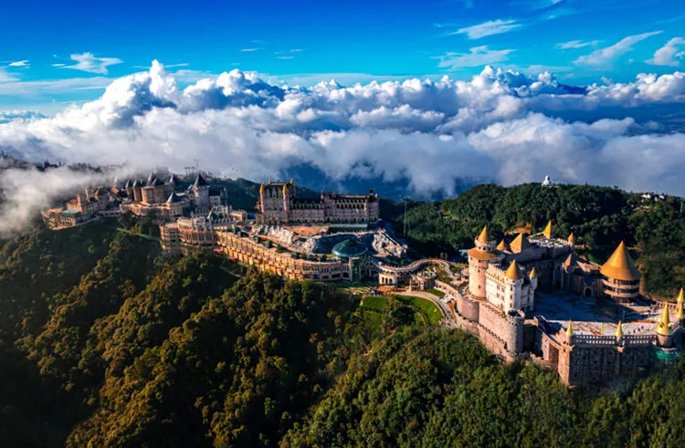 Cận Cảnh Sun World Bà Nà Hills - Điểm đến nổi tiếng tại Đà Nẵng