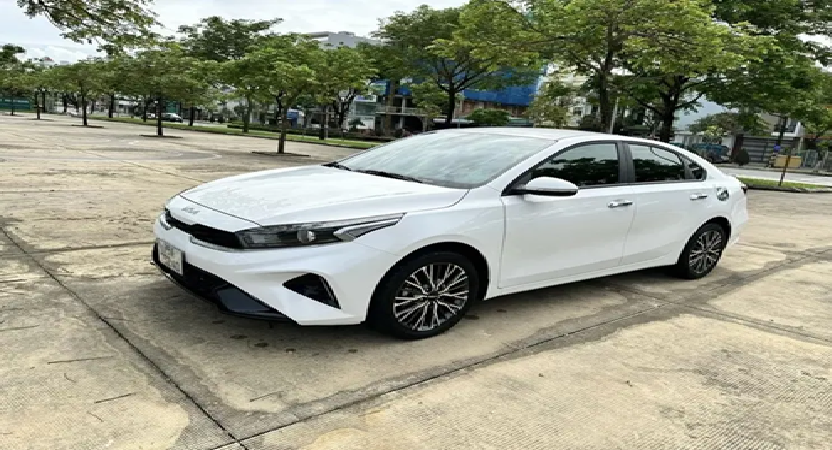 Đơn Vị Thuê Xe Tự Lái Ở Huế Uy Tín – Báo Giá & Dịch Vụ Trọn Gói 