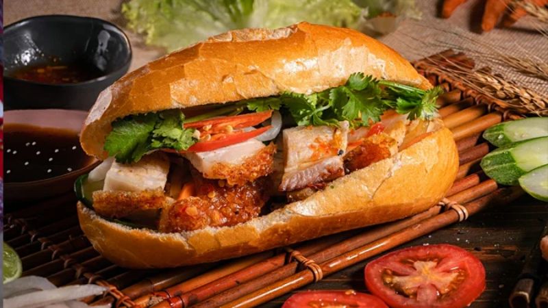 Bánh Mì Hội An 2026: Ăn Ở Đâu, Giá Và Quán Nên Thử