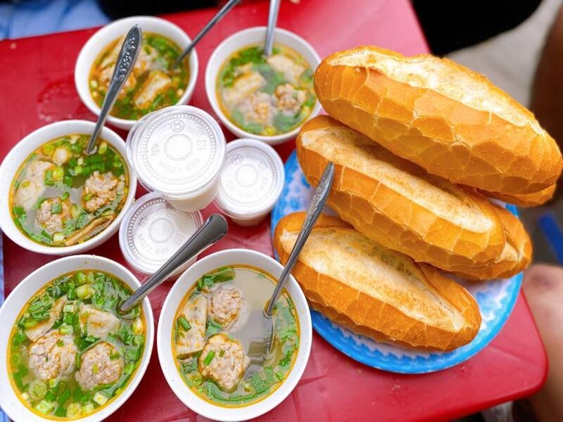 Bánh mì xíu mại Đà Lạt-Hương vị đậm đà, chinh phục mọi thực khách 