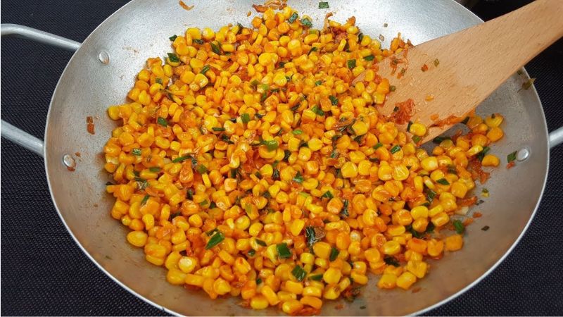 Bắp Xào Đà Nẵng: Món Ăn Vặt Giá Rẻ Được Nhiều Người Yêu Thích