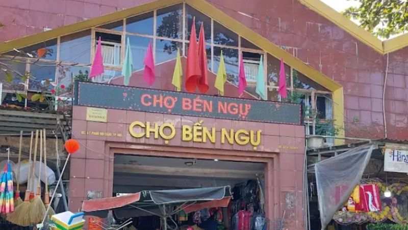 Chợ Bến Ngự