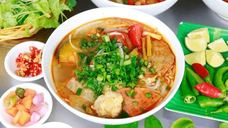 Thưởng thức hương vị các món ăn tối Đà Nẵng giá bình dân