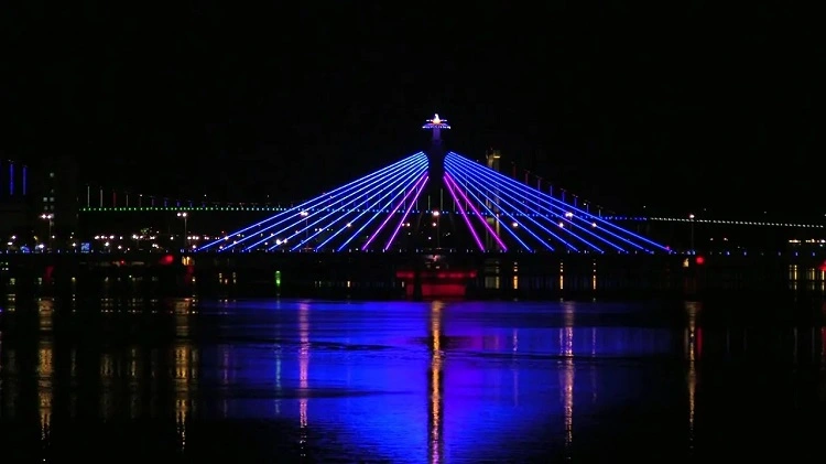 Cầu Sông Hàn ở Đà Nẵng - Biểu tượng du lịch Đà Nẵng