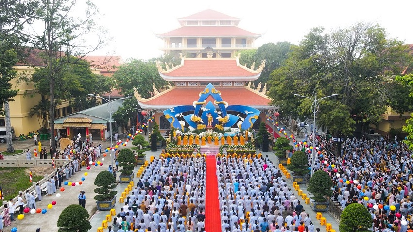 Chùa Hoằng Pháp - Điểm đến tâm linh không thể bỏ qua tại Sài Gòn