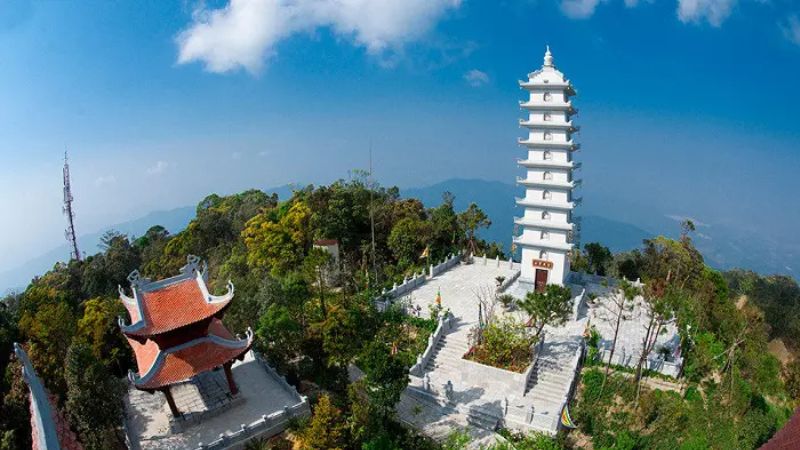 chua-va-diem-tam-linh-da-nang-10.jpg Đền Lĩnh Chúa Linh Từ