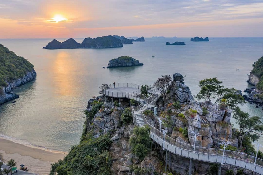 Bãi Biển Cát Bà – Hải Phòng