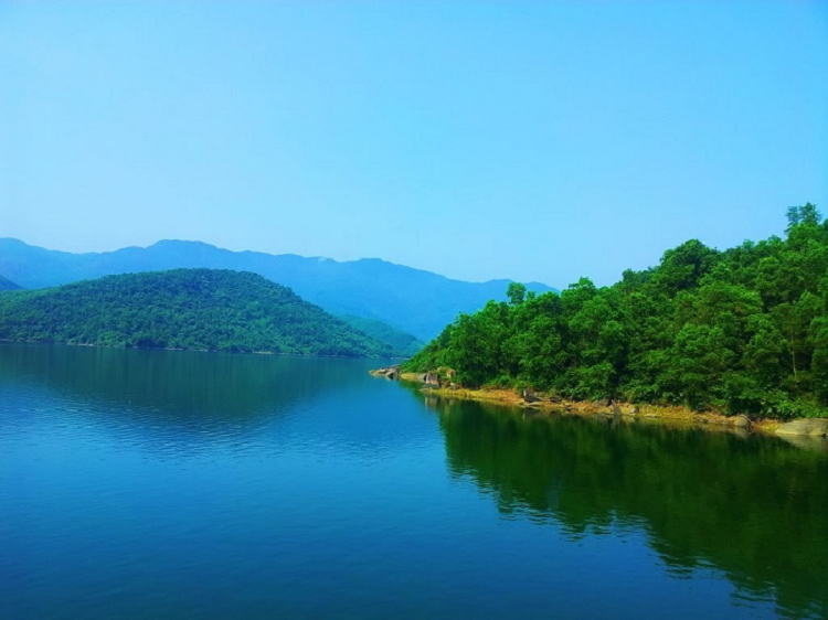 Hồ Đồng Xanh – Đồng Nghệ - Điểm đến hấp dẫn bạn không nên bỏ qua