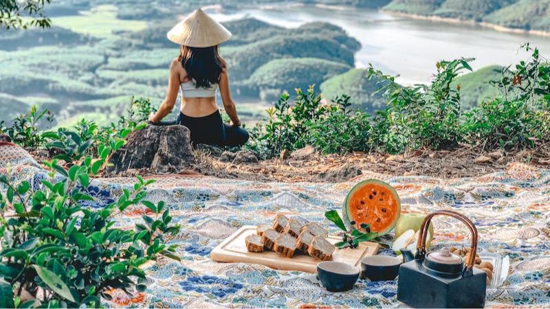 Đi bộ khám phá Hòn Vượn