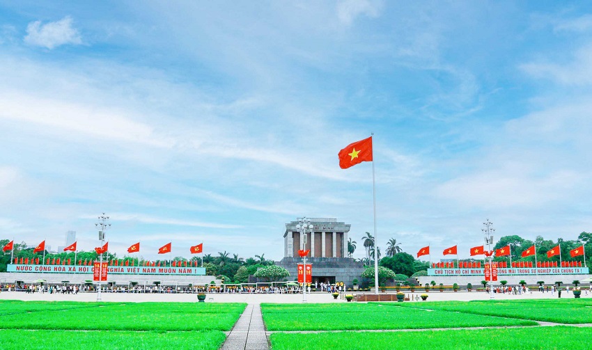 Lăng Chủ tịch Hồ Chí Minh - Hành trình về nguồn và khám phá lịch sử Việt Nam