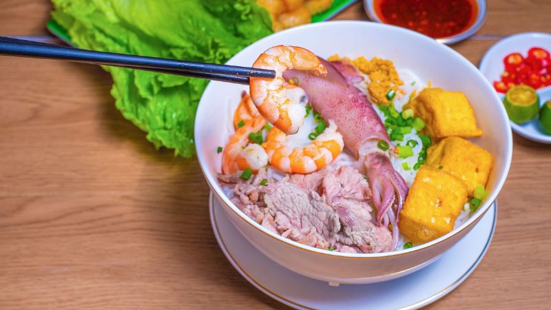 Top 6 Quán Bún Hải Sản Đà Nẵng Ngon – Rẻ – Đông Khách Nhất