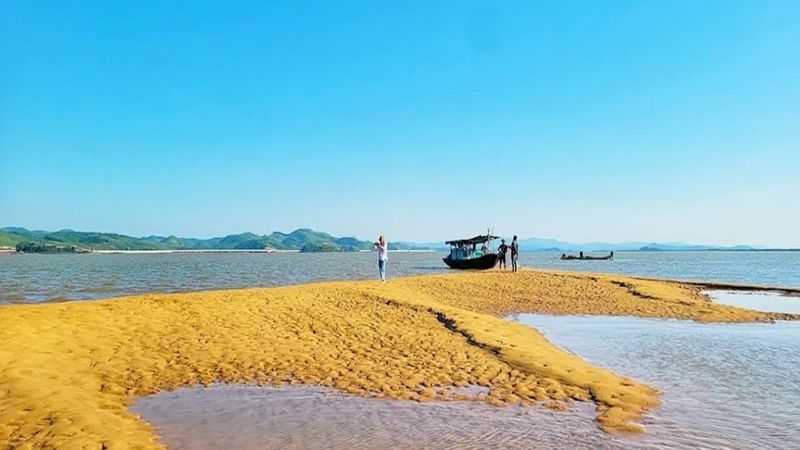 Bãi Biển Cát Vàng Đà Nẵng: đường đi, chơi gì và kinh nghiệm khám phá 2026