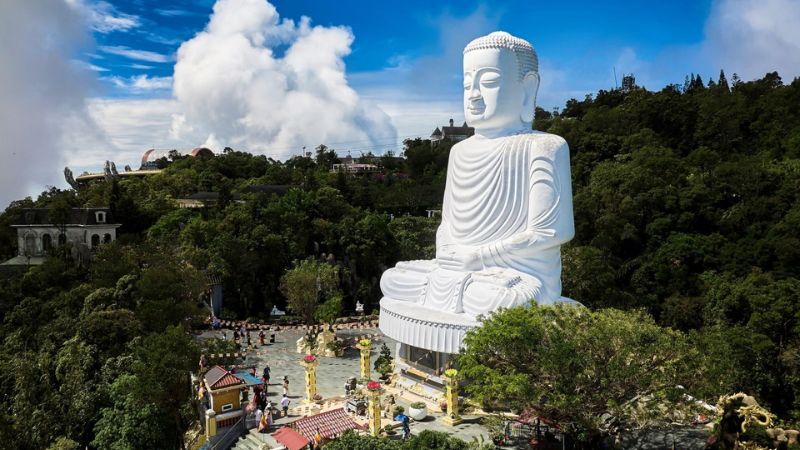 Chùa Linh Ứng Bà Nà Hills