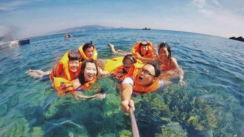 Tắm biển tại các bãi trên đảo — nên chọn bãi nào?