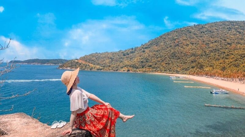  Tham quan danh thắng trên đảo