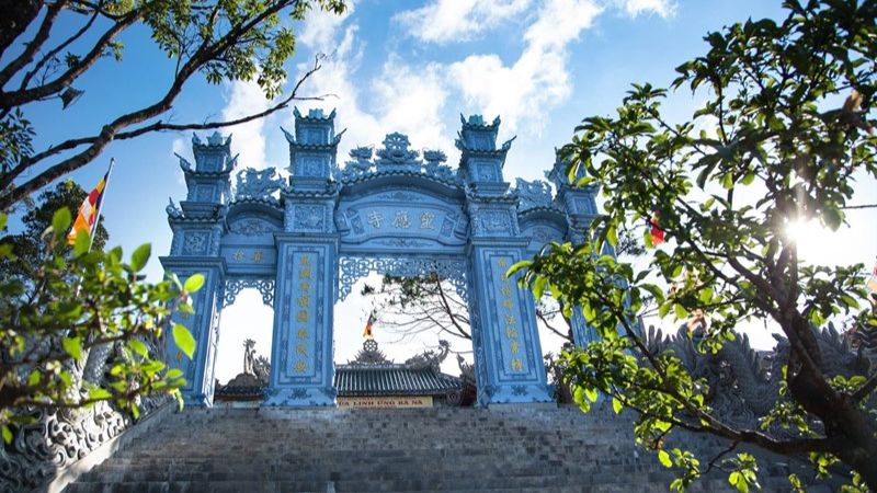 Du Lịch Tâm Linh Sơn Trà
