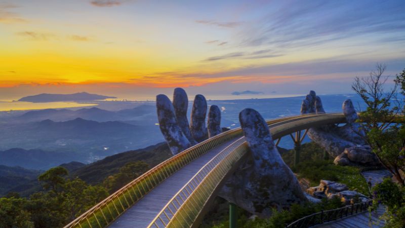 Cầu Vàng Bà Nà Hills