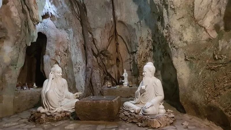 Động Tàng Chơn Ngũ Hành Sơn