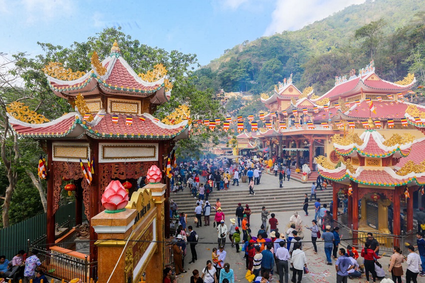 Khám Phá Núi Bà Đen Tây Ninh – Hành Trình Tâm Linh & Phiêu Lưu
