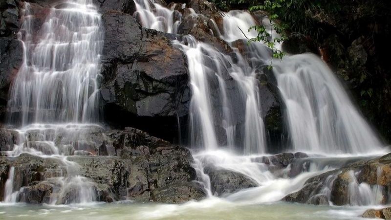 suoi-do-nha-trang-1.jpg Suối Đổ Nha Trang 2026 – Dòng Suối Và Không Gian Tâm Linh Giữa Núi Hoàng Ngưu